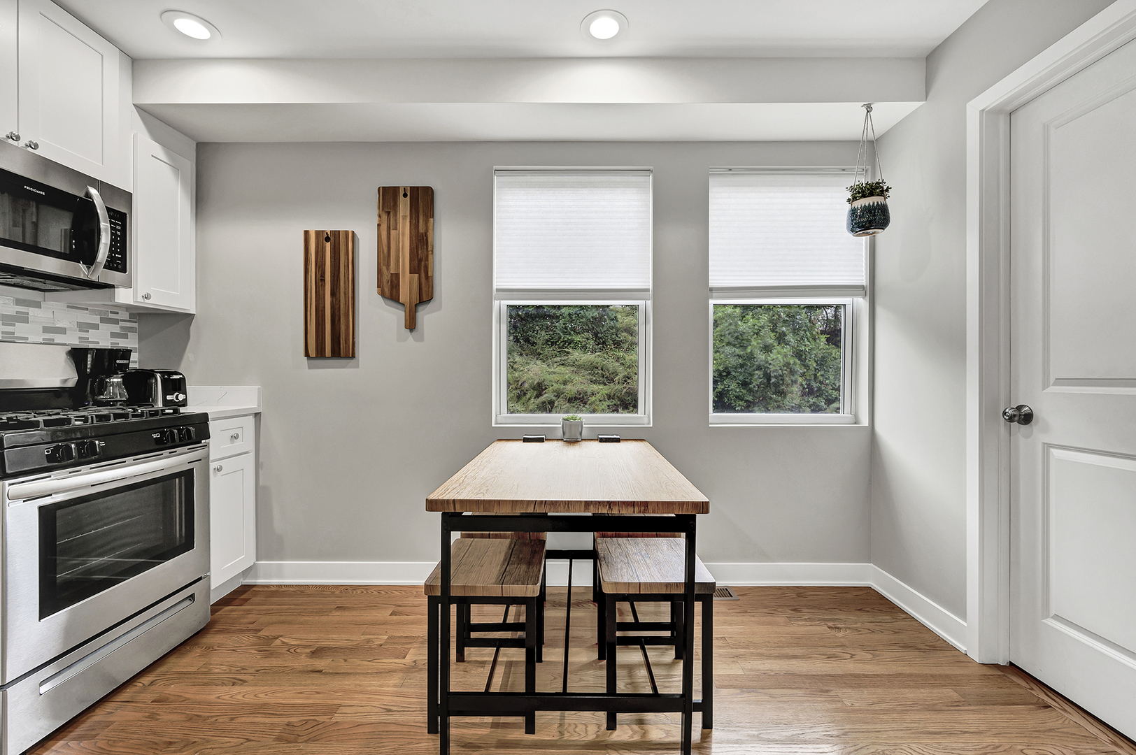 2440 West 24th Place, Unit 1F Chicago, IL 60608 - Photo 4 of 22