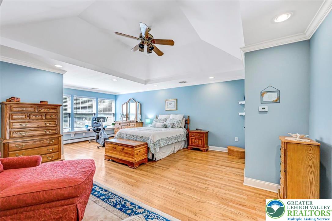 1284 Burger Hollow Road Effort, PA 18330 - Photo 59 of 100 Spacious Primary Suite w/ Walk-In Closet