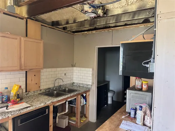 $1,600,000 | 2377 Fm 36 Street North, Celeste, TX 75423