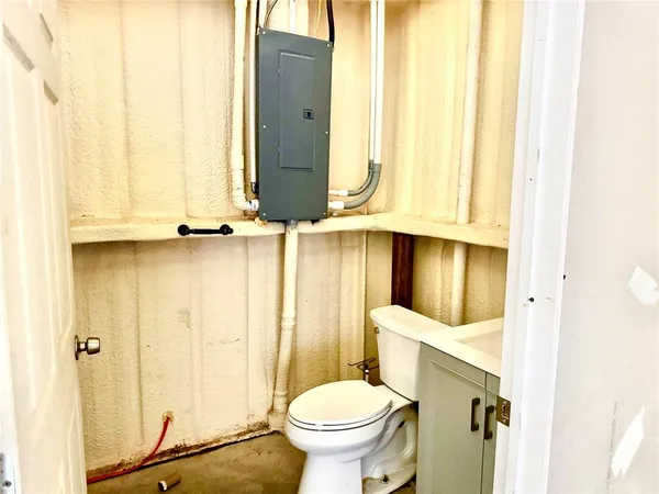 $1,600,000 | 2377 Fm 36 Street North, Celeste, TX 75423