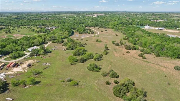 $1,600,000 | 2377 Fm 36 Street North, Celeste, TX 75423