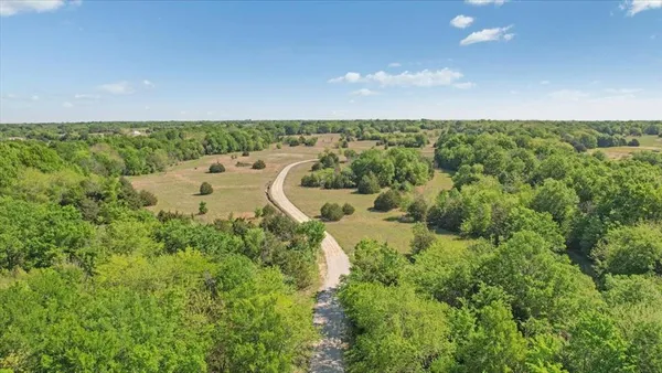 $1,600,000 | 2377 Fm 36 Street North, Celeste, TX 75423