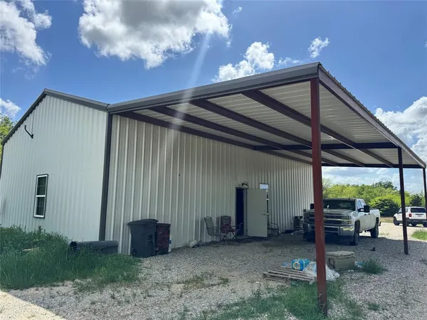 $1,600,000 | 2377 Fm 36 Street North, Celeste, TX 75423