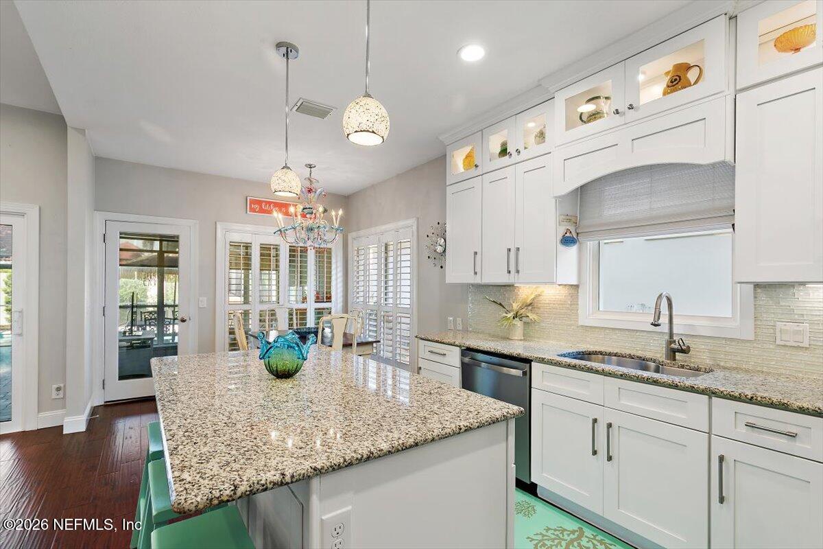 189 Laurel Lane Ponte Vedra Beach, FL 32082 - Photo 20 of 31 a kitchen with lots of counter space and window