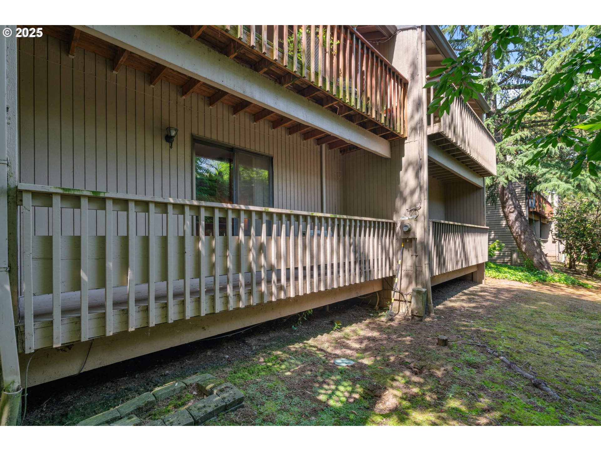 2818 Tree Top Lane West Linn, OR 97068 - Photo 32 of 46 a view of a house with a deck