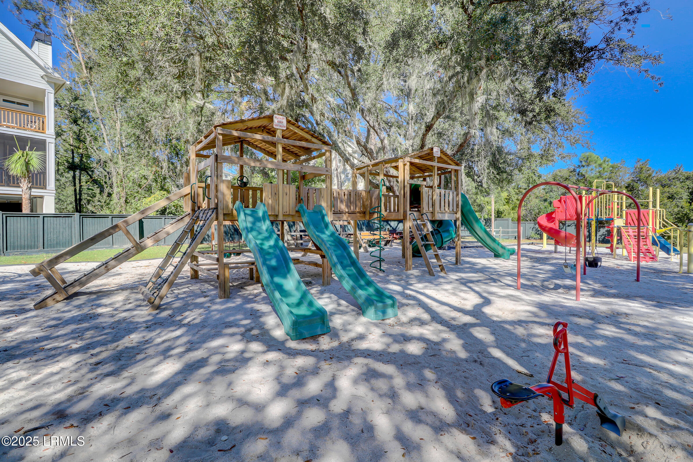 40 Folly Field Road, Unit 309A Hilton Head Island, SC 29928 - Photo 38 of 45 HHB&T Amenities_LuxImg_0015