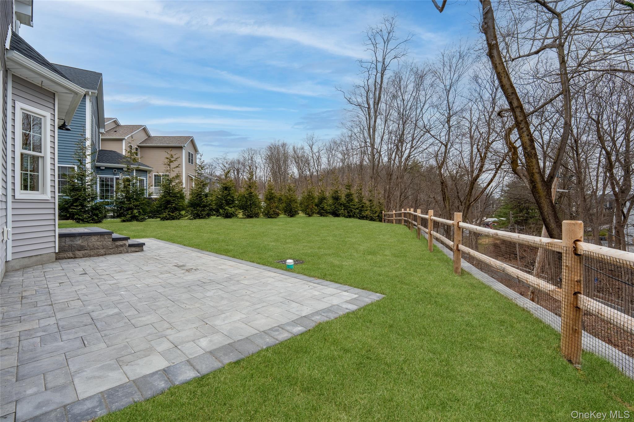 16 Stephens Lane Valhalla, NY 10595 - Photo 5 of 47 a view of a terrace with yard
