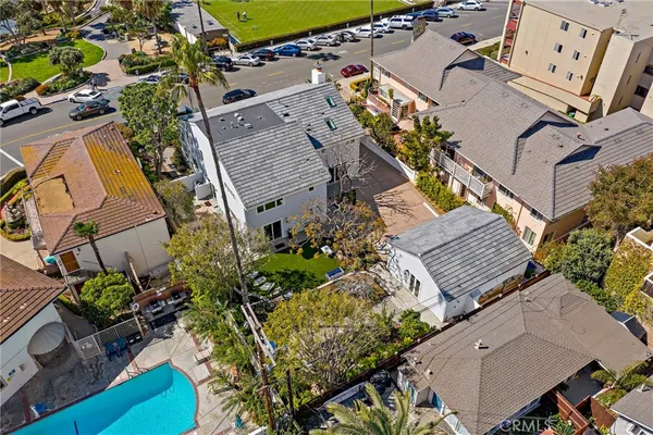 $30,000 | 450 Cliff Drive, Laguna Beach, CA 92651