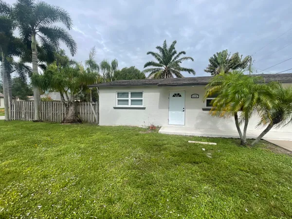 $3,800 | 4779 Bonanza Road, Lake Worth, FL 33467