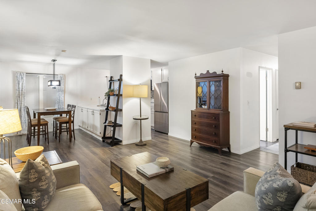 2324 Miramar Walk Oxnard, CA 93035 - Photo 3 of 24 a living room with furniture and a wooden floor