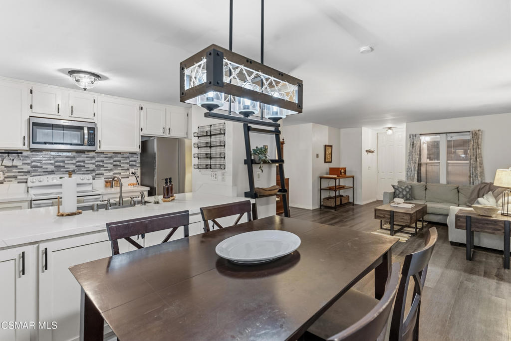 2324 Miramar Walk Oxnard, CA 93035 - Photo 8 of 24 a view of a dining room with furniture