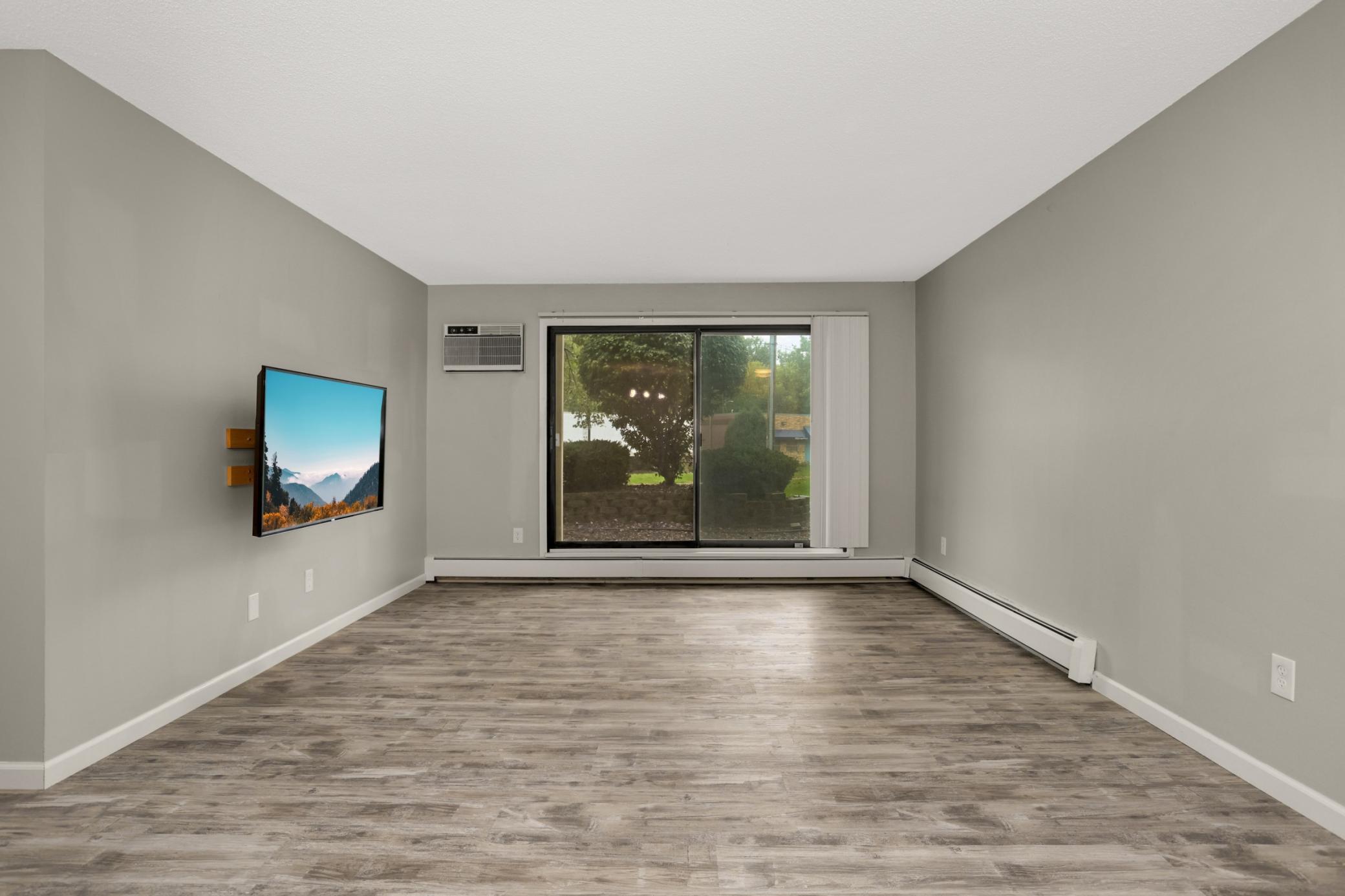 3914 Foss Road, Unit 101 St. Anthony, MN 55421 - Photo 4 of 27 Gallery Image 4