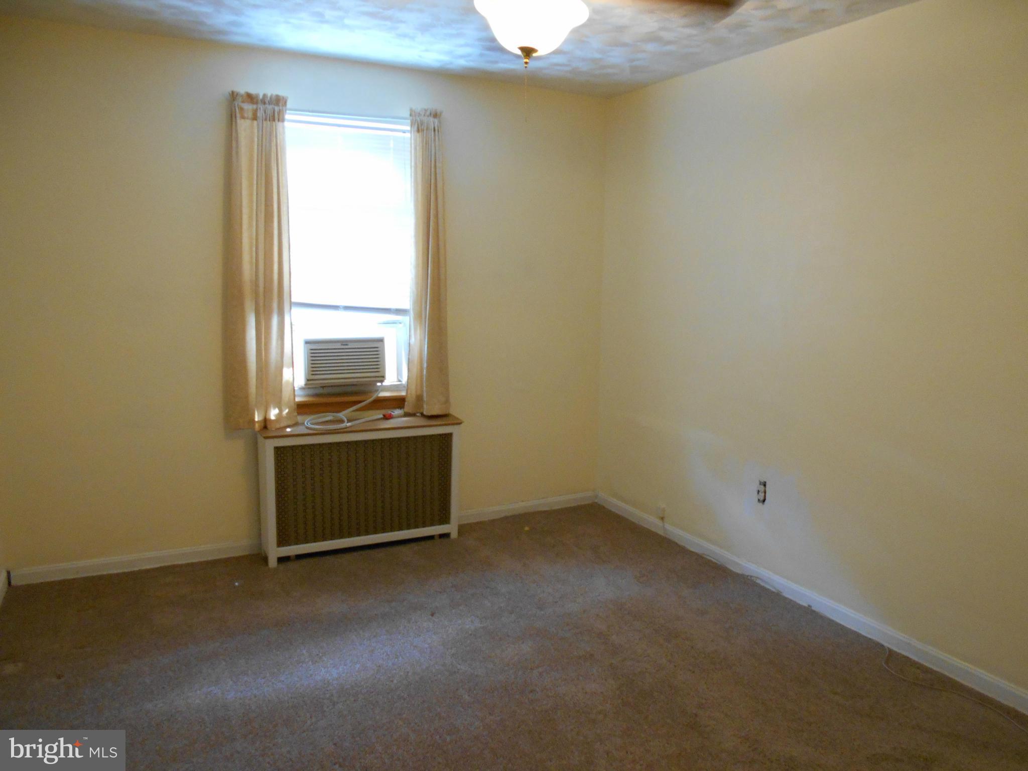 1724 Pin Oak Road Baltimore, MD 21234 - Photo 13 of 26 Bedroom (Master)