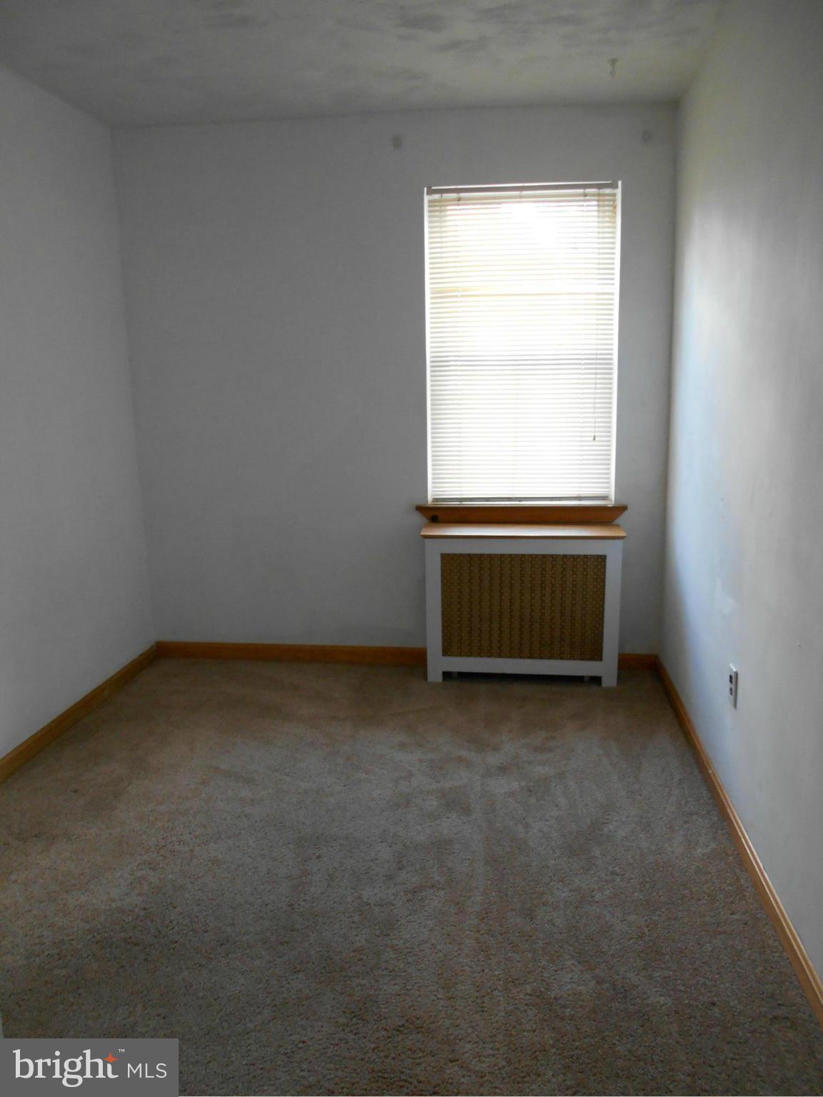 1724 Pin Oak Road Baltimore, MD 21234 - Photo 10 of 26 Bedroom 3
