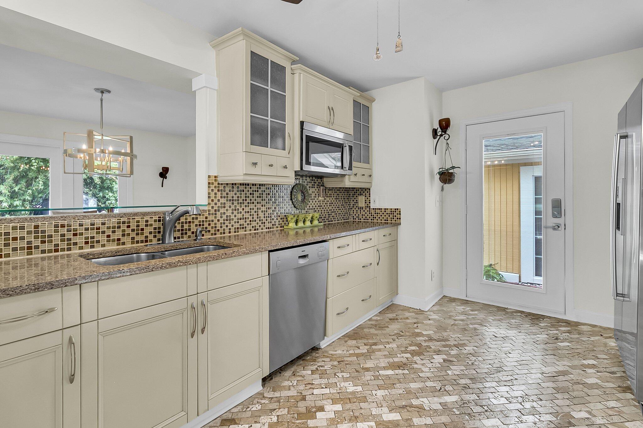 941 Law Lane Mount Pleasant, SC 29464 - Photo 31 of 90 CREM - 941 Law Ln-28