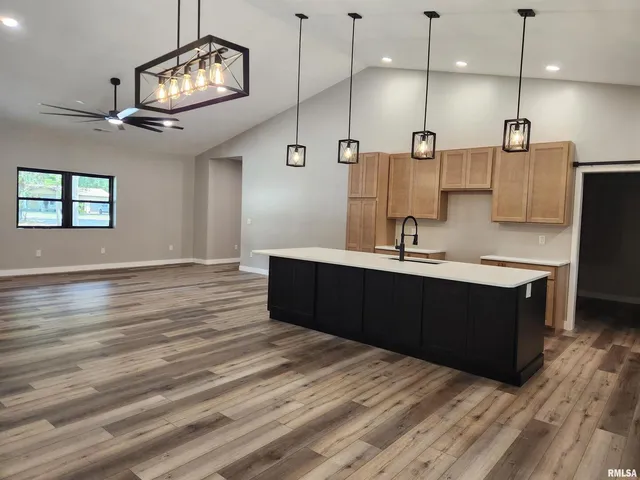 $475,000 | 14063 North Link Lane, Mount Vernon, IL 62864