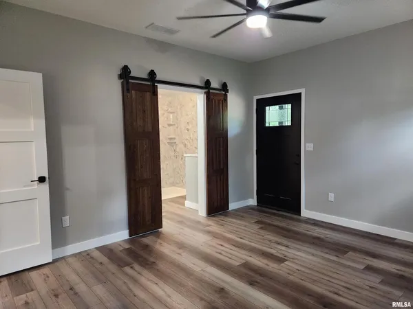 $450,000 | 14063 North Link Lane, Mount Vernon, IL 62864