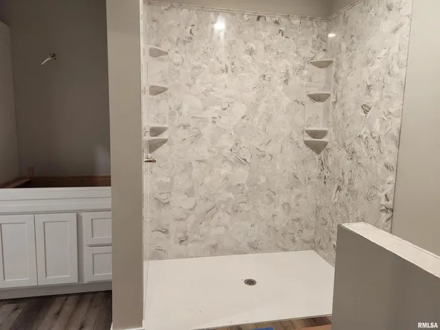 $475,000 | 14063 North Link Lane, Mount Vernon, IL 62864