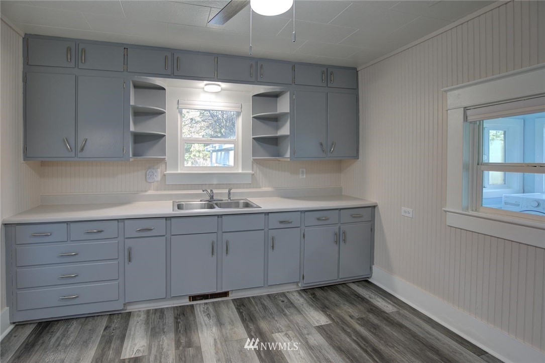 2595 Willapa Road Raymond, WA 98577 - Photo 11 of 33 Gallery Image 11