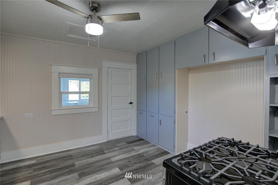 2595 Willapa Road Raymond, WA 98577 - Photo 12 of 33 Gallery Image 12