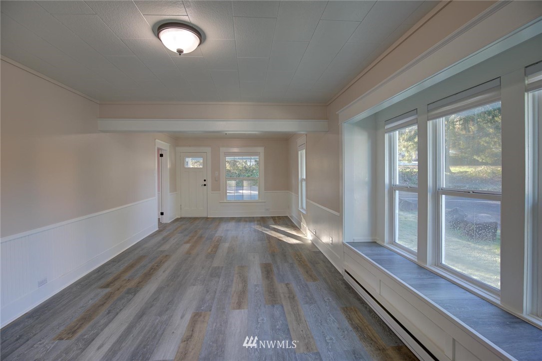 2595 Willapa Road Raymond, WA 98577 - Photo 10 of 33 Gallery Image 10