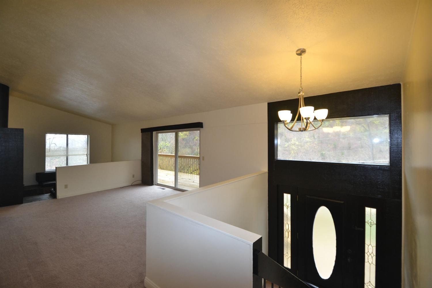 152 Asbury Road Cincinnati, OH 45255 - Photo 7 of 25