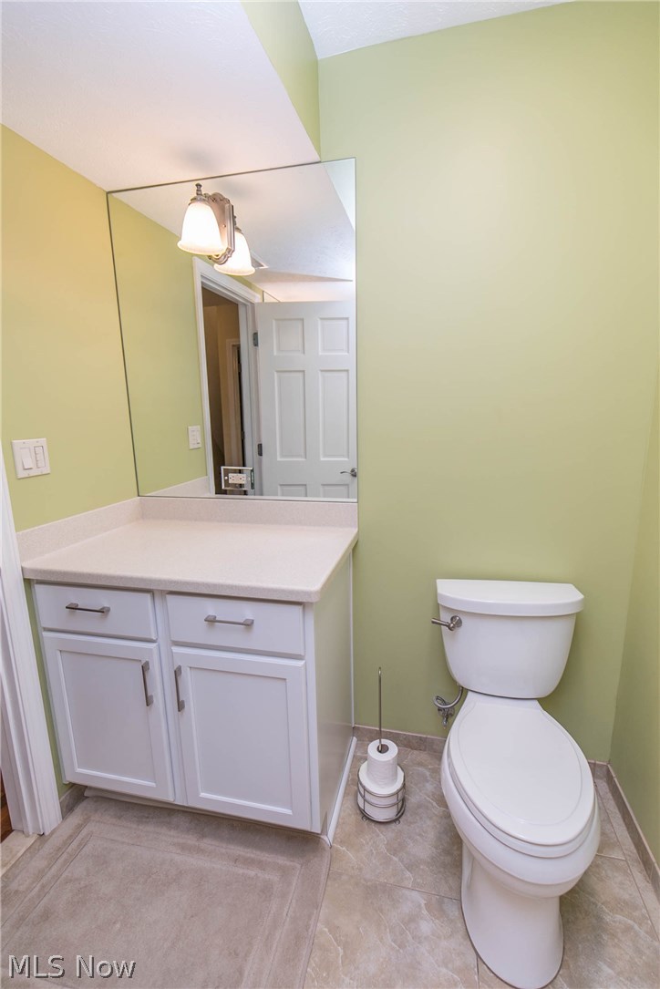 20163 Grannis Road, Unit 7 Cleveland, OH 44126 - Photo 27 of 34 Gallery Image 27