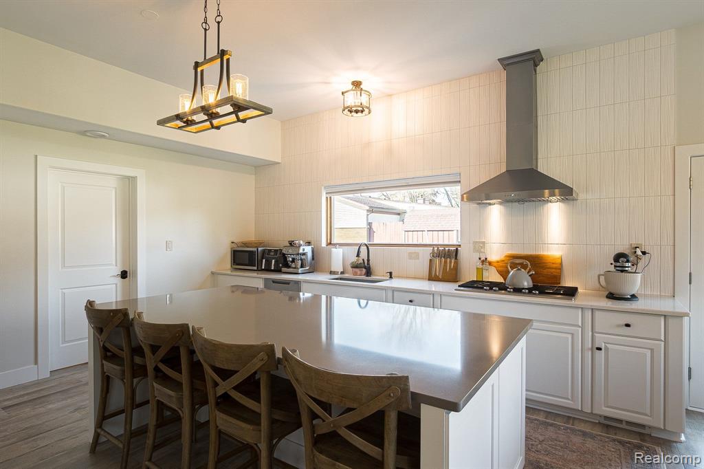 28706 West Nine Mile Road Farmington Hills, MI 48336 - Photo 18 of 51