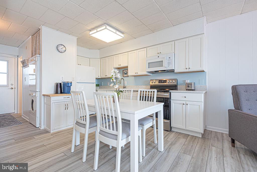 745 Mooring Road, Unit 105 Ocean City, MD 21842 - Photo 10 of 47 Updated Kitchen