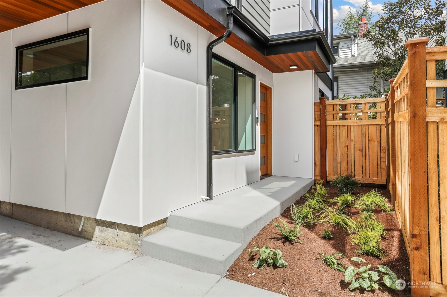 1608 North 48th Street Seattle, WA 98103 - Photo 2 of 25 Gallery Image 2