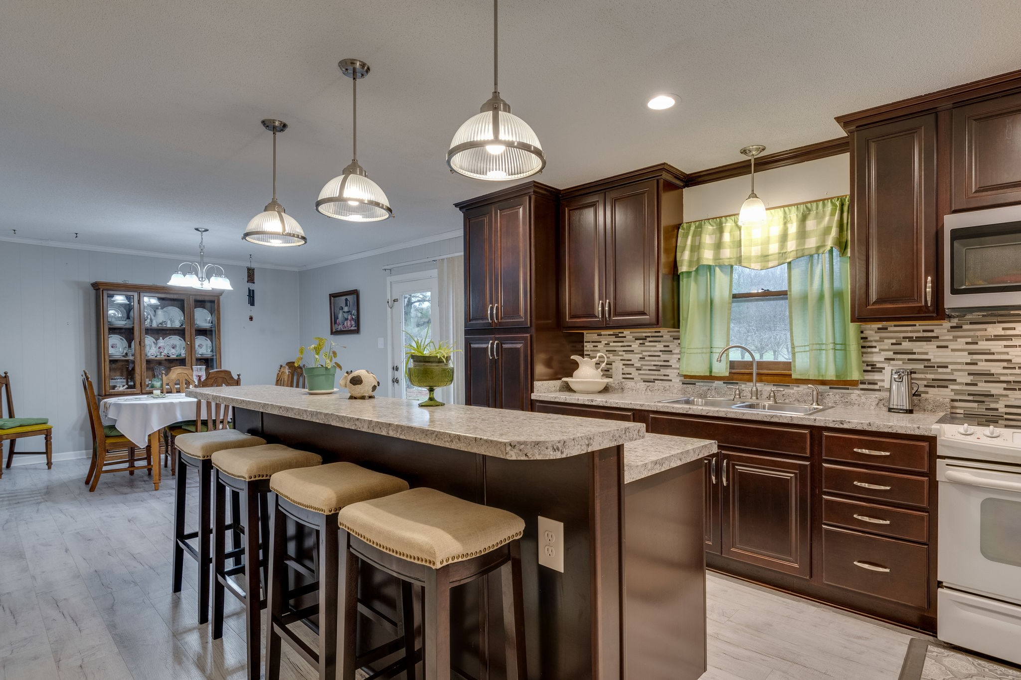 1641 Caughran Road Lewisburg, TN 37091 - Photo 2 of 24 Gallery Image 2