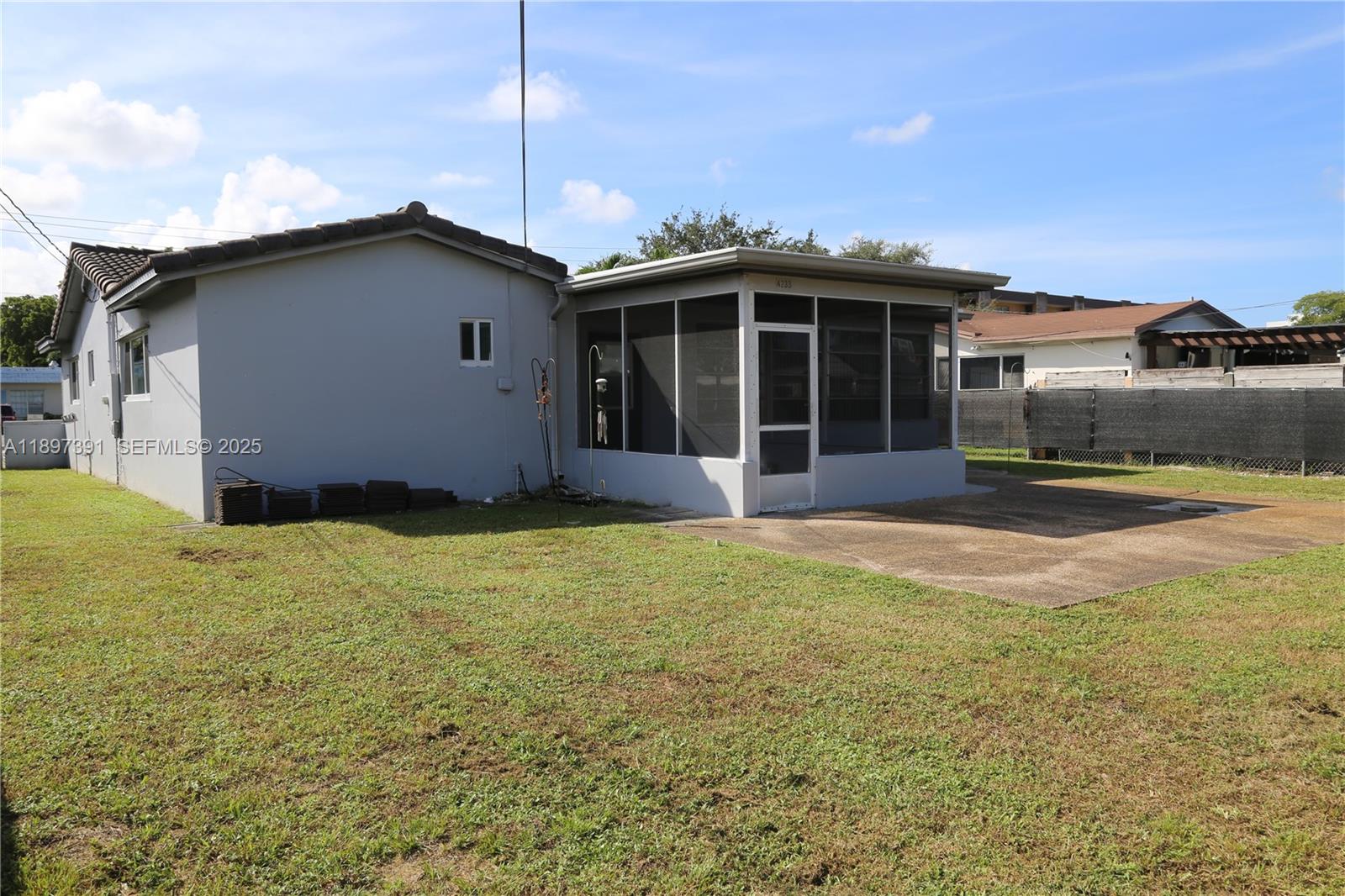 4233 Washington Street Hollywood, FL 33021 - Photo 17 of 18