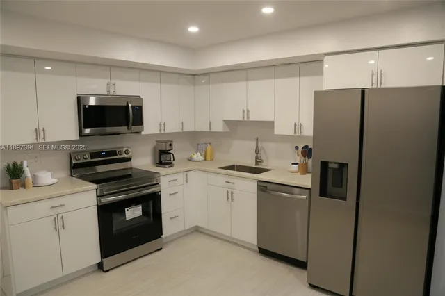 $599,000 | 4233 Washington Street, Hollywood, FL 33021