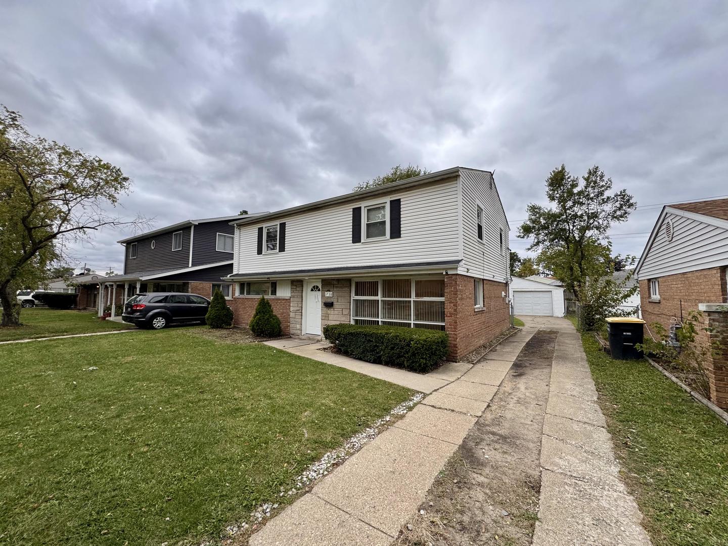 17318 Walter Street Lansing, IL 60438 - Photo 2 of 26