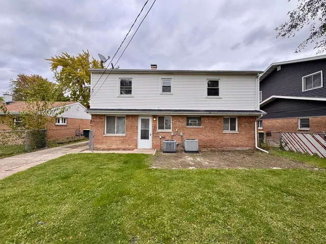 $233,000 | 17318 Walter Street, Lansing, IL 60438