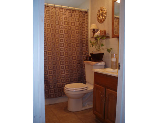 27 Sycamore Road Melrose, MA 02176 - Photo 5 of 7 Gallery Image 5
