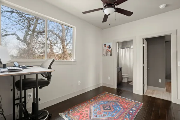 $2,900 | 1302 Delano Street, Unit A, Austin, TX 78721