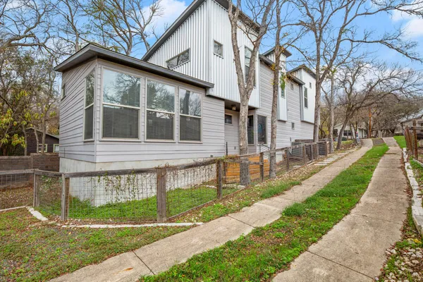 $2,900 | 1302 Delano Street, Unit A, Austin, TX 78721