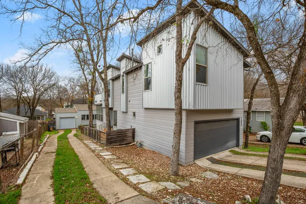 $2,900 | 1302 Delano Street, Unit A, Austin, TX 78721