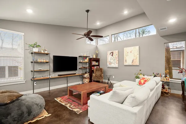 $2,900 | 1302 Delano Street, Unit A, Austin, TX 78721