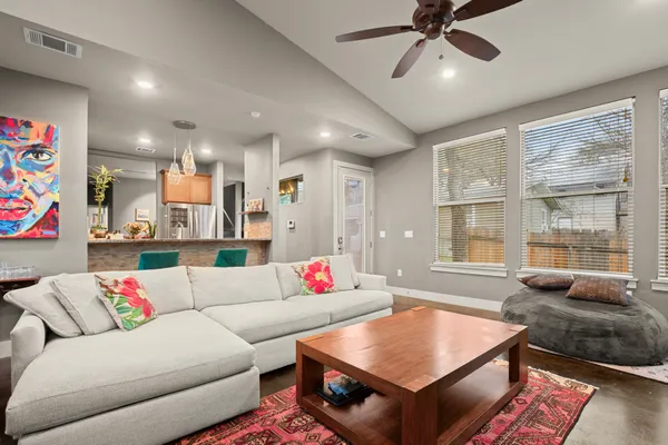$2,900 | 1302 Delano Street, Unit A, Austin, TX 78721