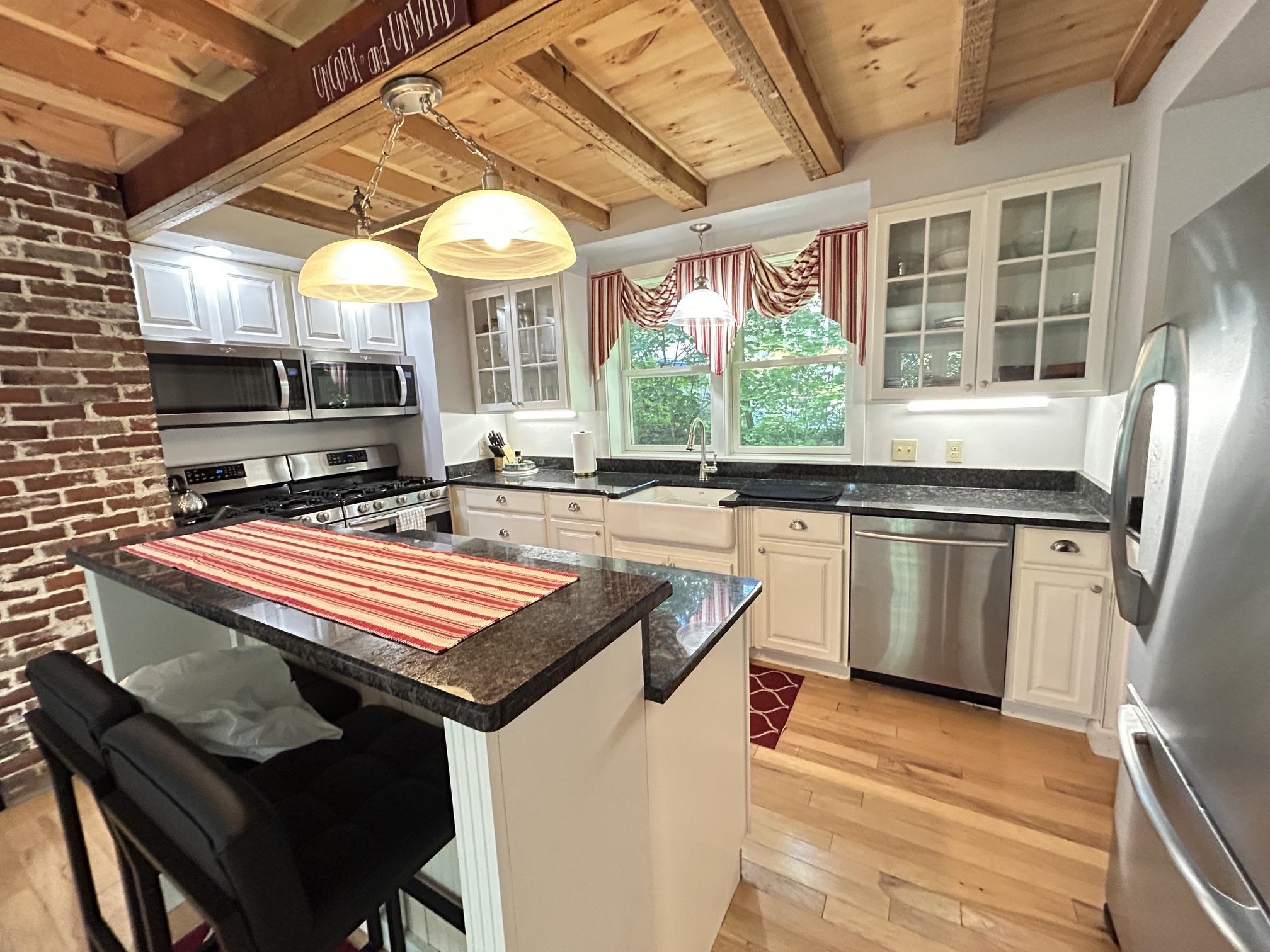146 North Main Street Wolfeboro, NH 03894 - Photo 9 of 58