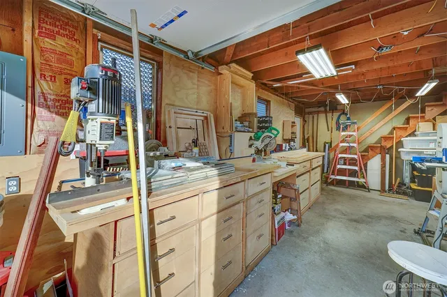 a view of utility room