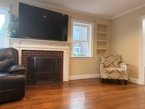 $799,000 | 25 Crowell Street, Hempstead, NY 11550