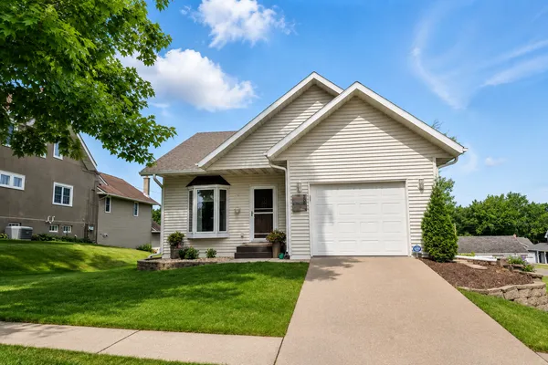 $324,900 | 208 High Avenue, Wanamingo, MN 55983