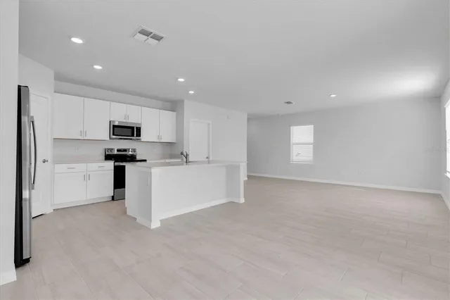 $2,800 | 17594 Pleasantview Boulevard, Land O Lakes, FL 34638