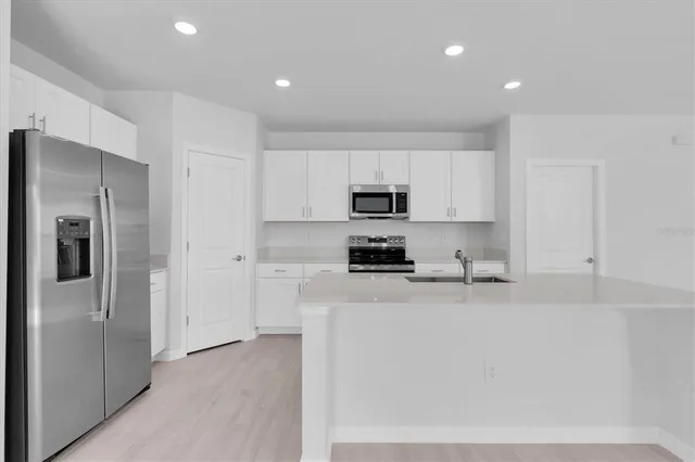 $2,800 | 17594 Pleasantview Boulevard, Land O Lakes, FL 34638