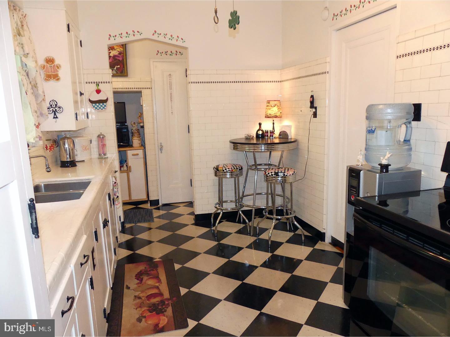 1621 Mineral Spring Road Reading, PA 19602 - Photo 16 of 25 Kitchen