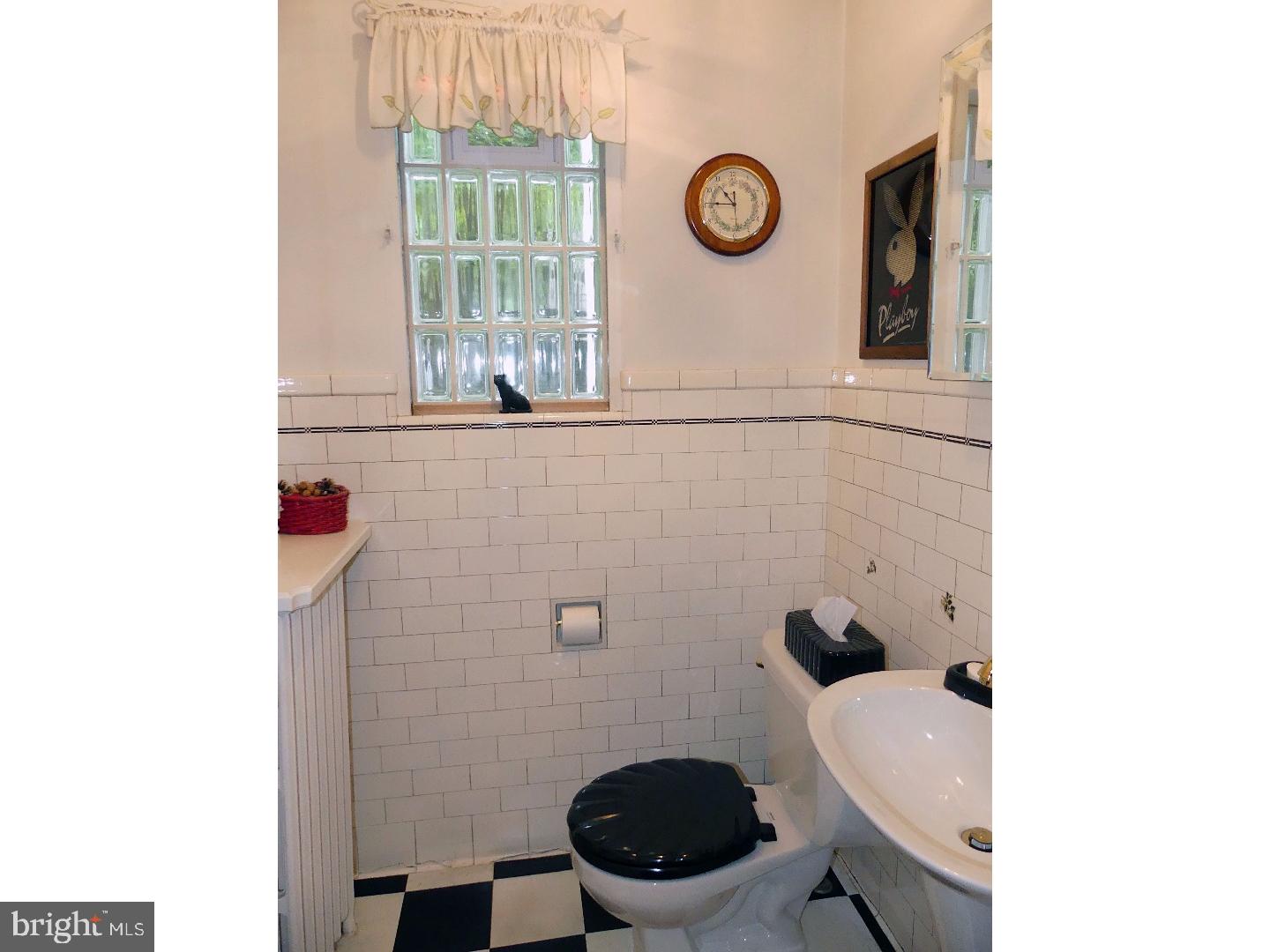 1621 Mineral Spring Road Reading, PA 19602 - Photo 17 of 25 Bathroom