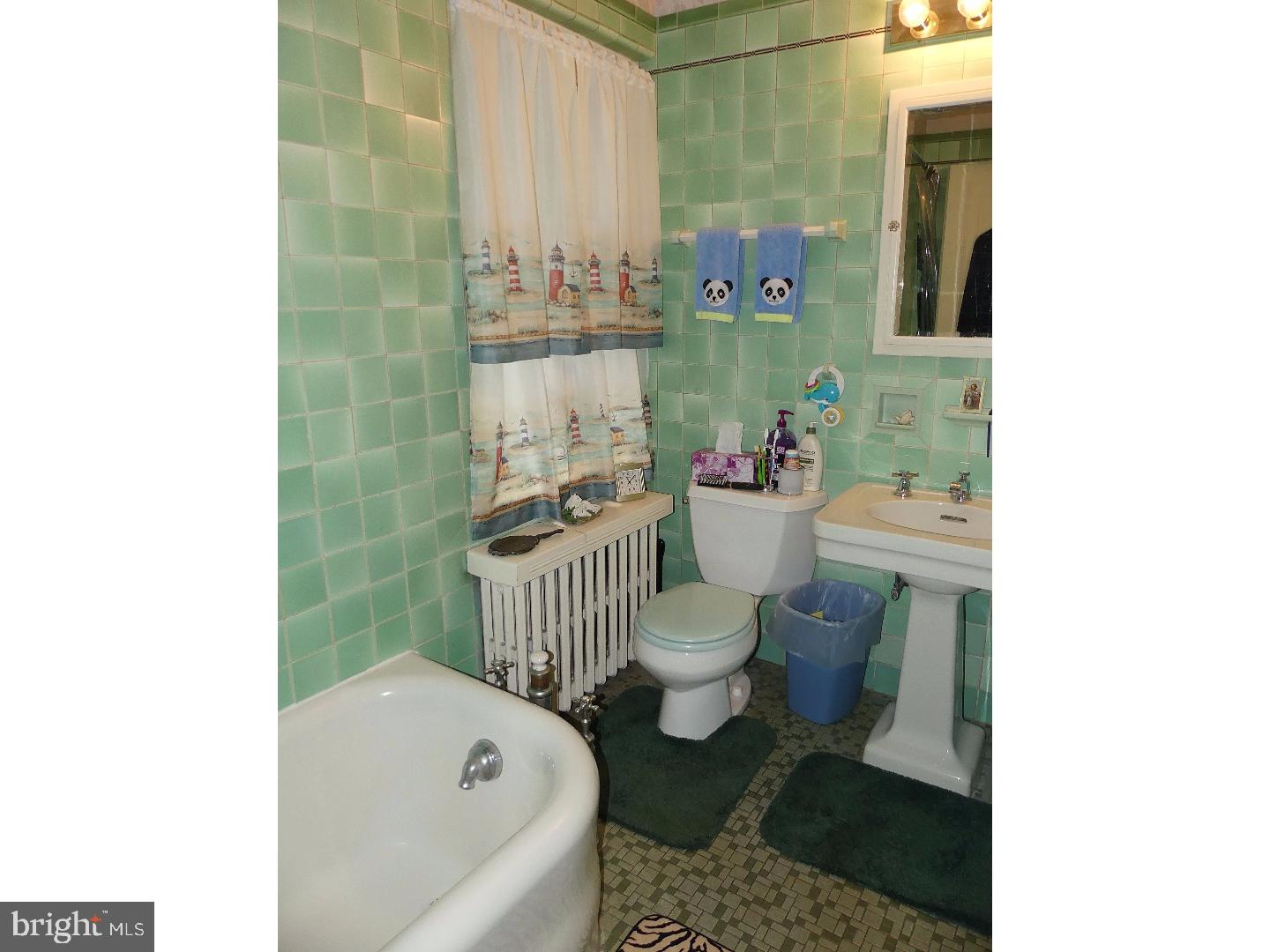 1621 Mineral Spring Road Reading, PA 19602 - Photo 23 of 25 Bathroom